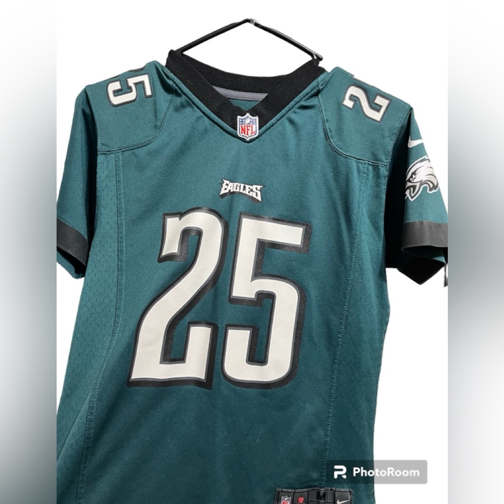 Kids Nike Philadelphia Eagles jersey, really good condition. Size medium.